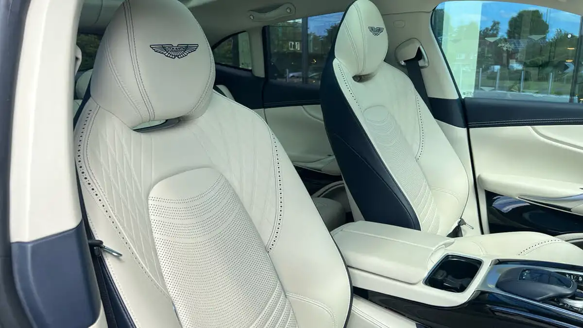 2022-aston-martin-dbx-40-v8-big-10