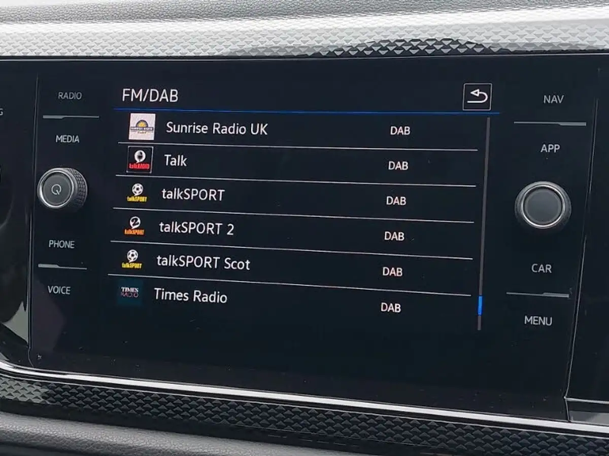 2021-volkswagen-polo-10-tsi-life-big-17
