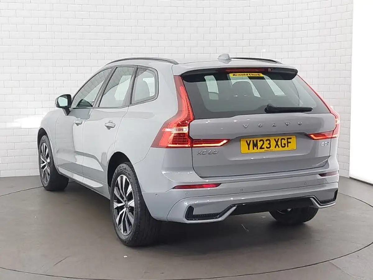 2023-volvo-xc60-20-b5-plus-big-1