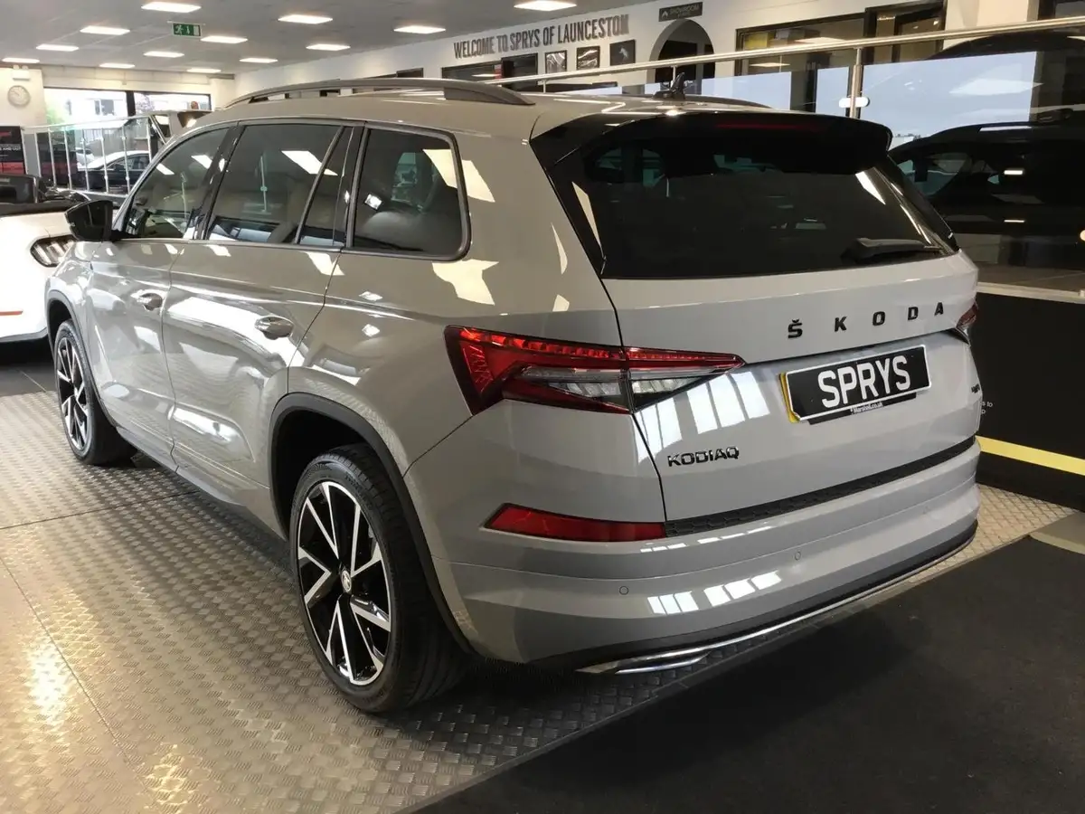 2021-skoda-kodiaq-20-tsi-sportline-big-13
