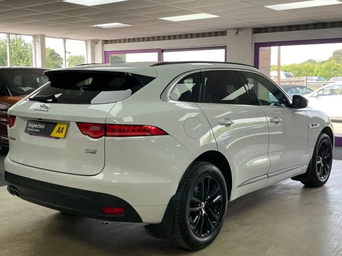 2018-jaguar-f-pace-20-i4d-r-sport-180ps-awd-auto-big-10