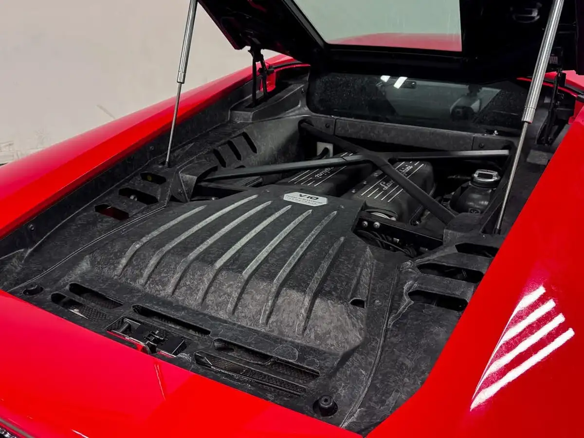 2015-lamborghini-huracan-big-16