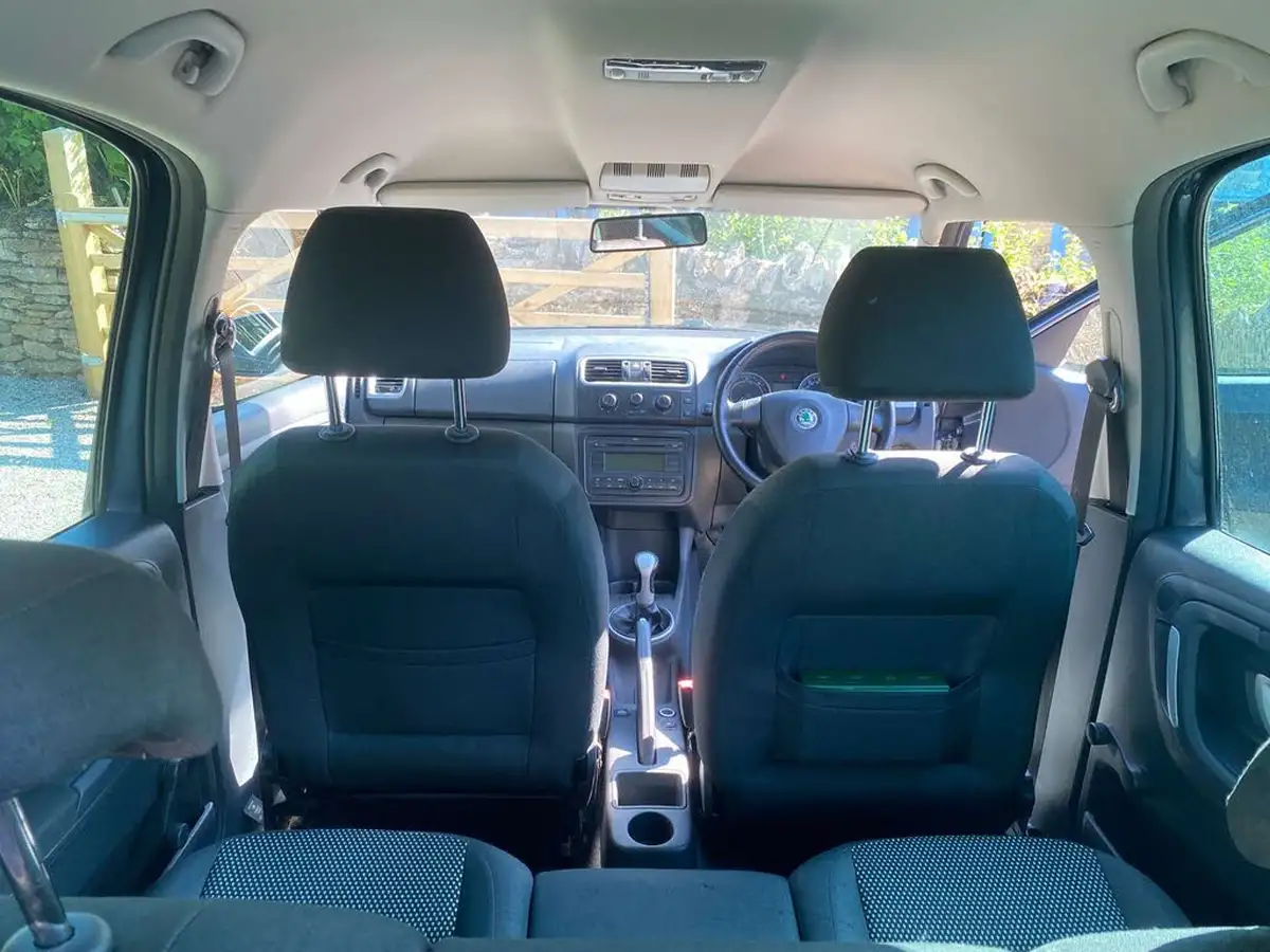 2009-skoda-roomster-14td-scout-big-16