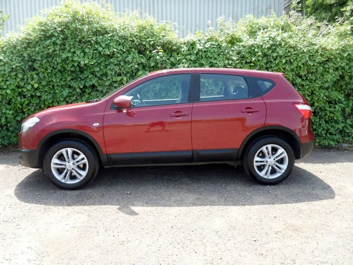 2010-nissan-qashqai-15td-acenta-big-28