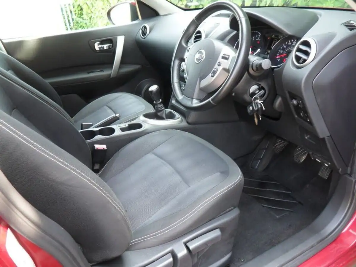 2010-nissan-qashqai-15td-acenta-big-4