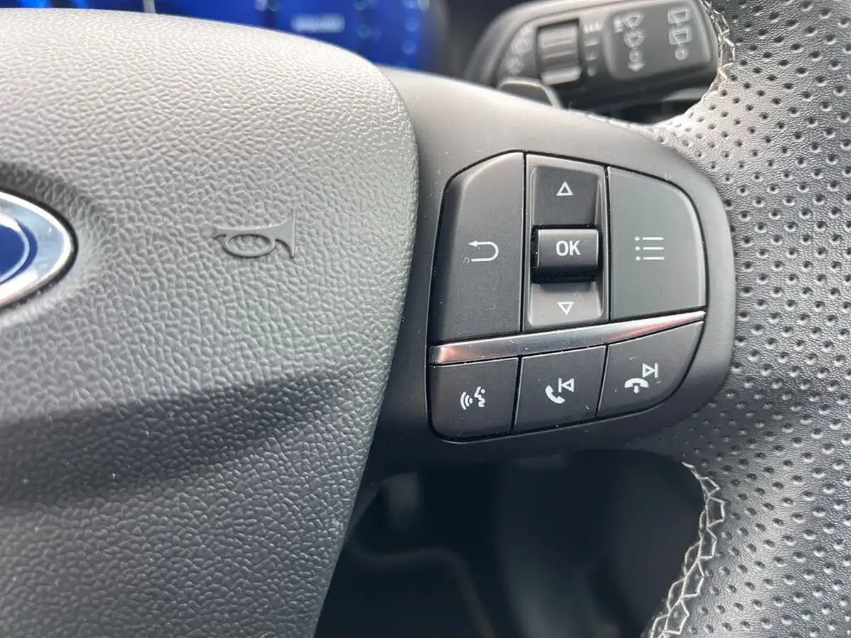 2022-ford-puma-suv-10-st-line-vignale-155ps-big-26
