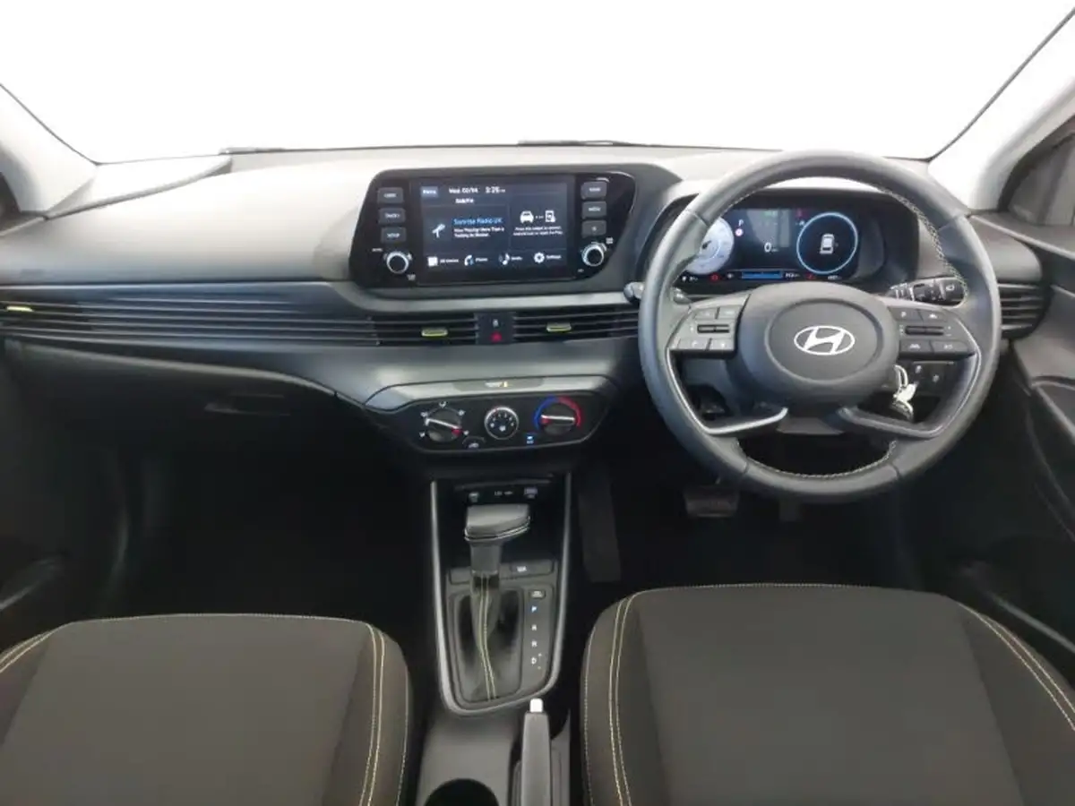 2024-hyundai-i20-10-t-gdi-advance-dct-big-2