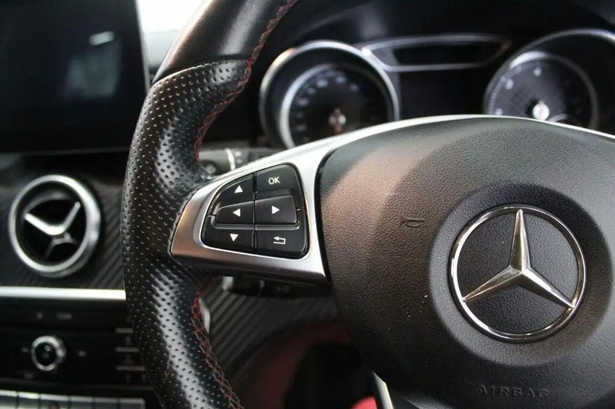 2017-mercedes-benz-a-class-15d-a180d-amg-line-ss-big-44