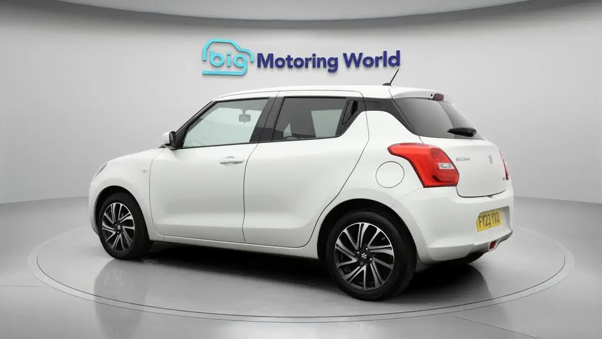 2023-suzuki-swift-12-dualjet-sz-l-big-5