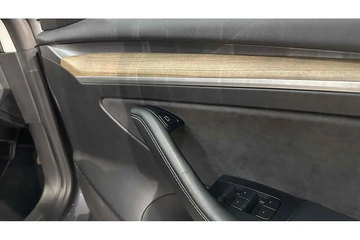 2021-tesla-model-3-e-long-range-4x4-big-31
