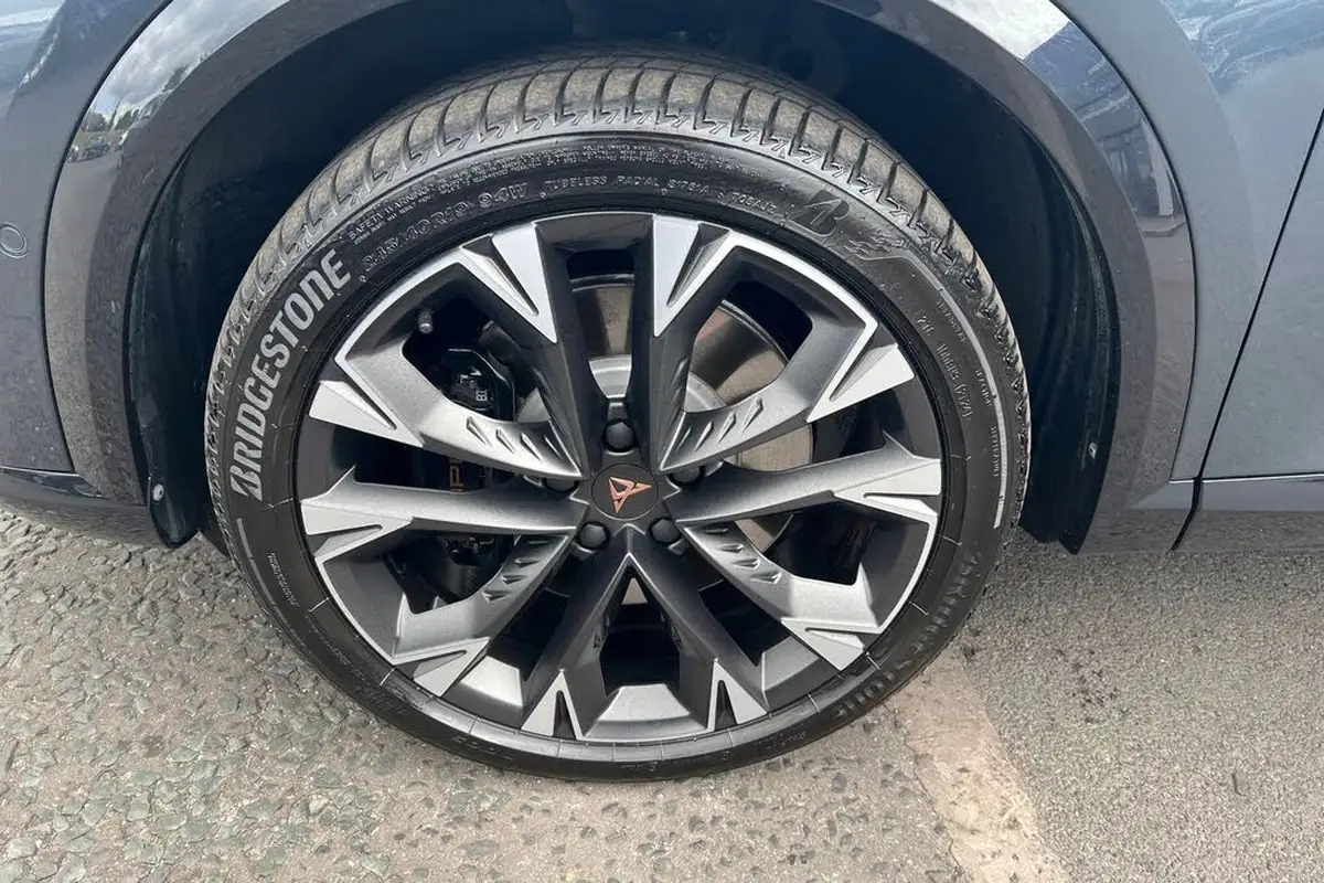 2024-cupra-formentor-15-e-hybrid-vz2-big-15