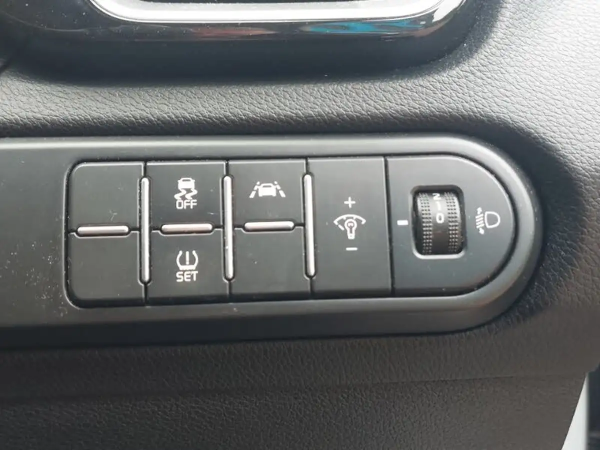 2021-kia-xceed-15-t-gdi-3-big-13