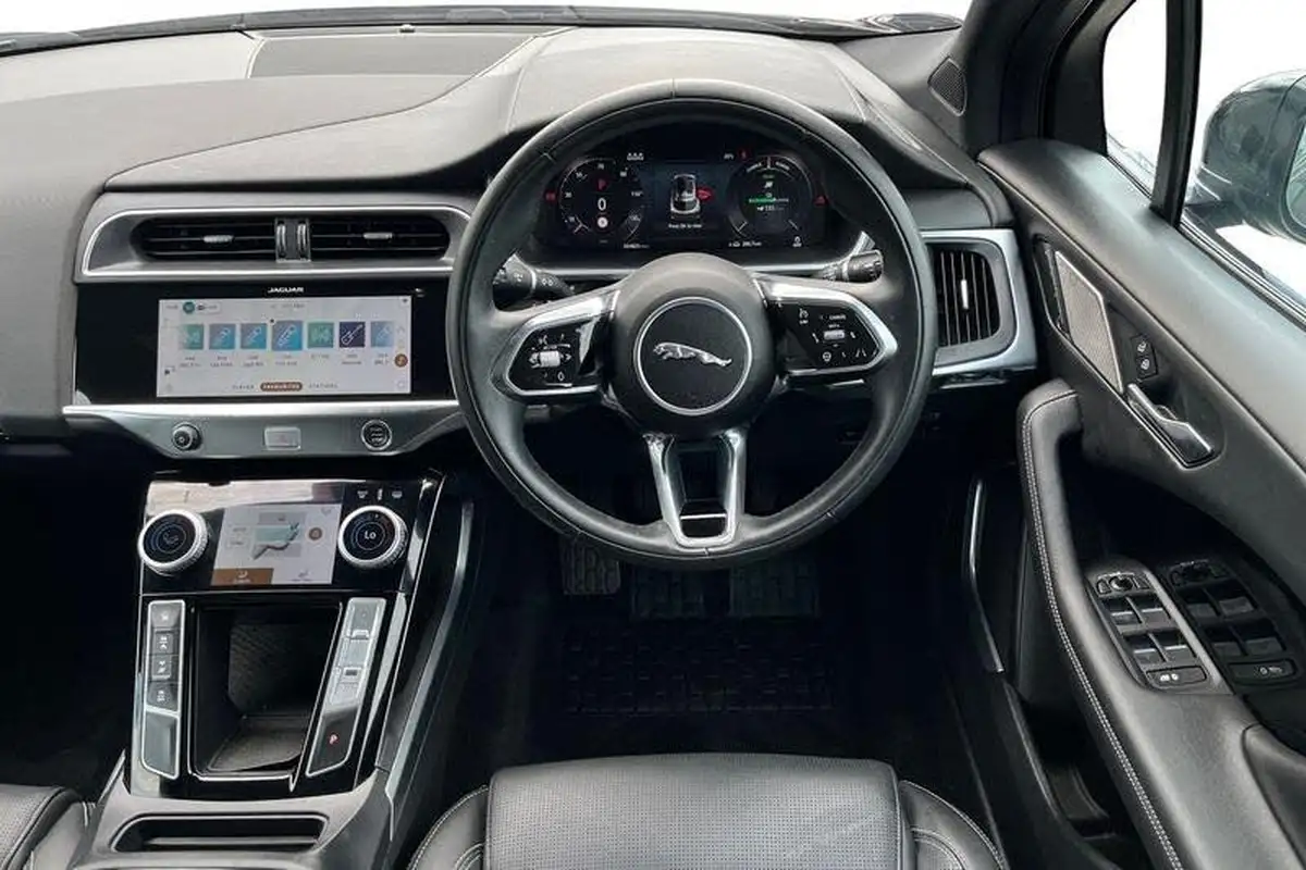 2022-jaguar-i-pace-ev400-hse-black-big-10