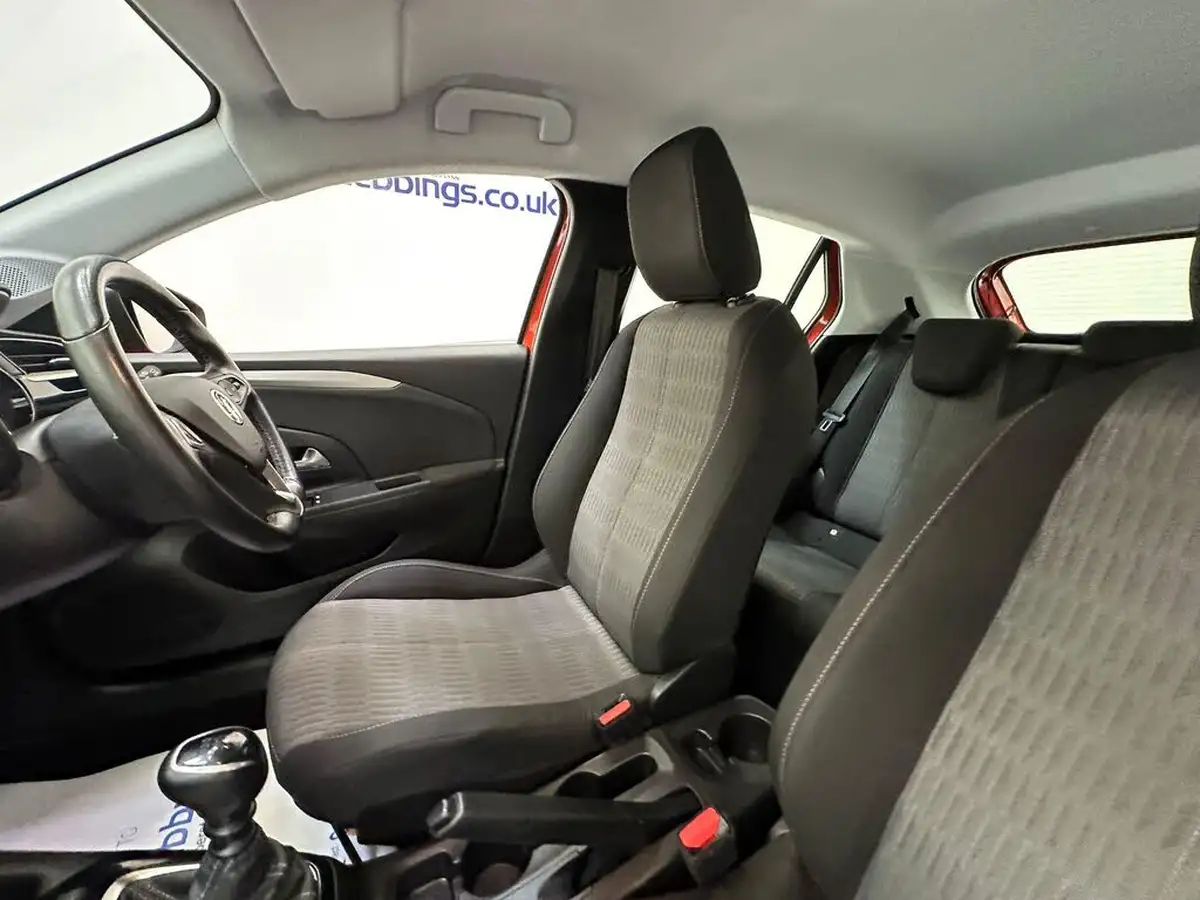2020-vauxhall-corsa-15-turbo-d-se-nav-big-25