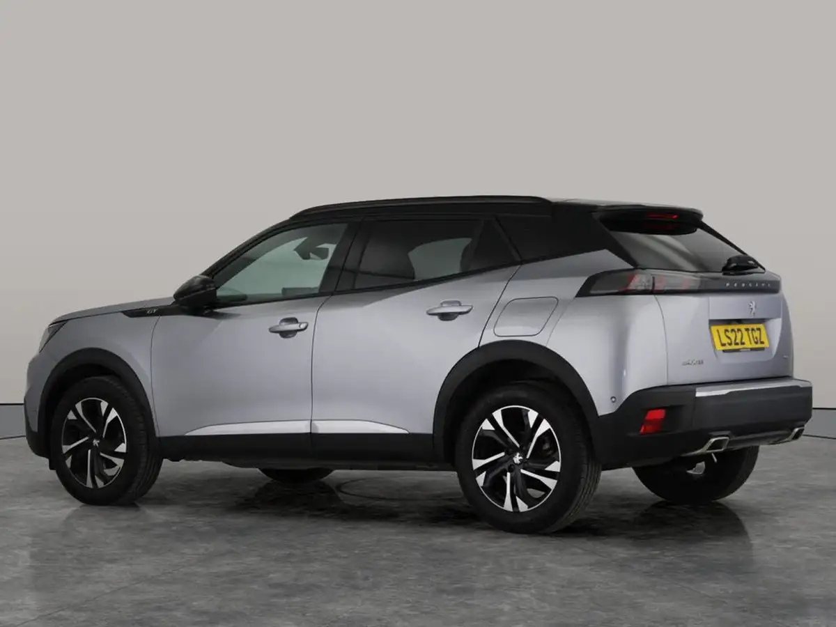 2022-peugeot-2008-suv-12-puretech-gt-big-9