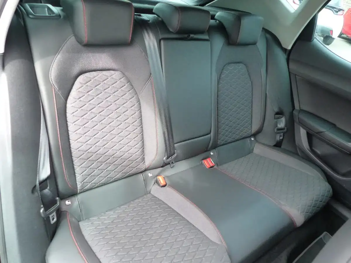 2020-seat-leon-15-tsi-evo-fr-130ps-hatchback-big-8