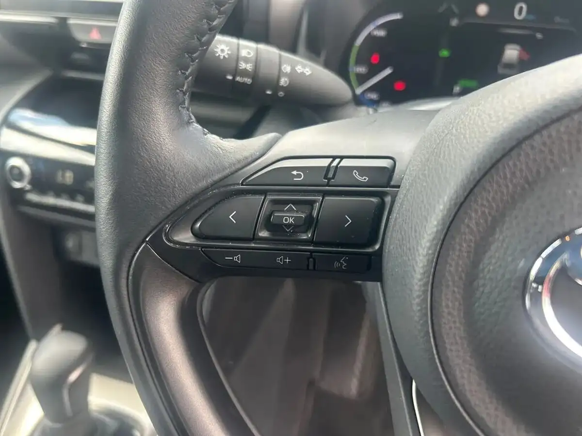 2023-toyota-yaris-cross-15-vvt-i-excel-awd-i-big-16