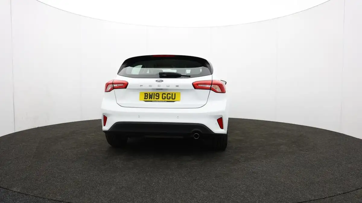 2019-ford-focus-15-zetec-120ps-hatchback-big-57