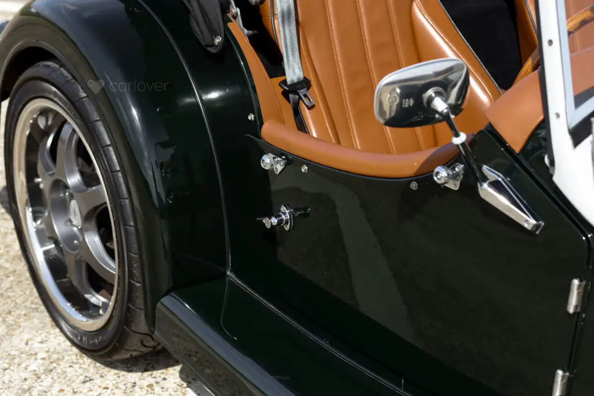 2017-morgan-plus-8-48-big-21