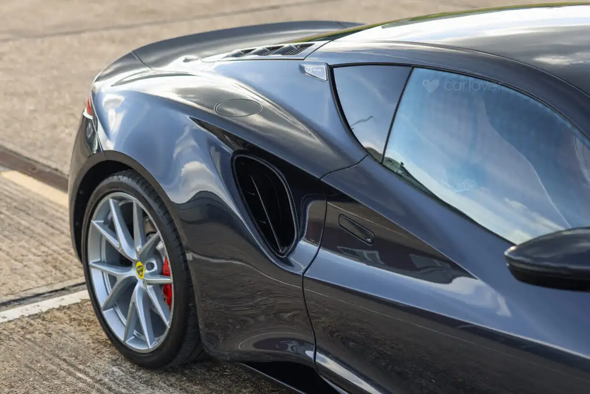 2023-lotus-emira-35-first-edition-v6-big-14
