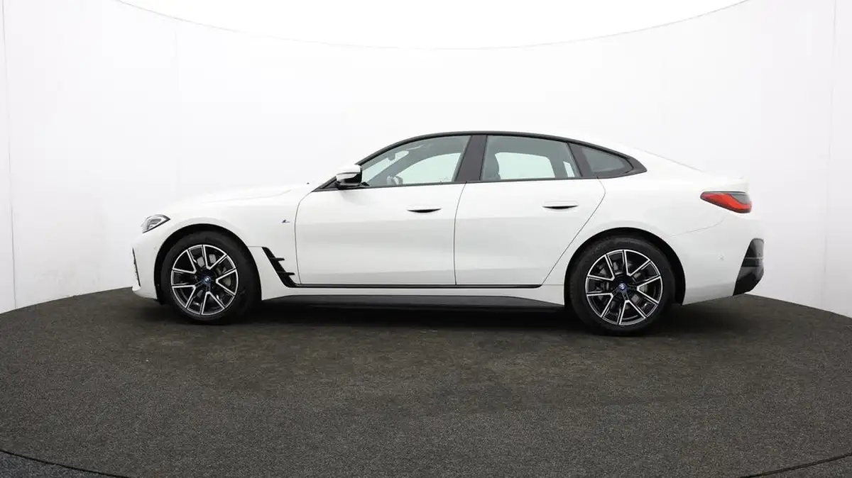2022-bmw-i4-e-edrive40-m-sport-big-65