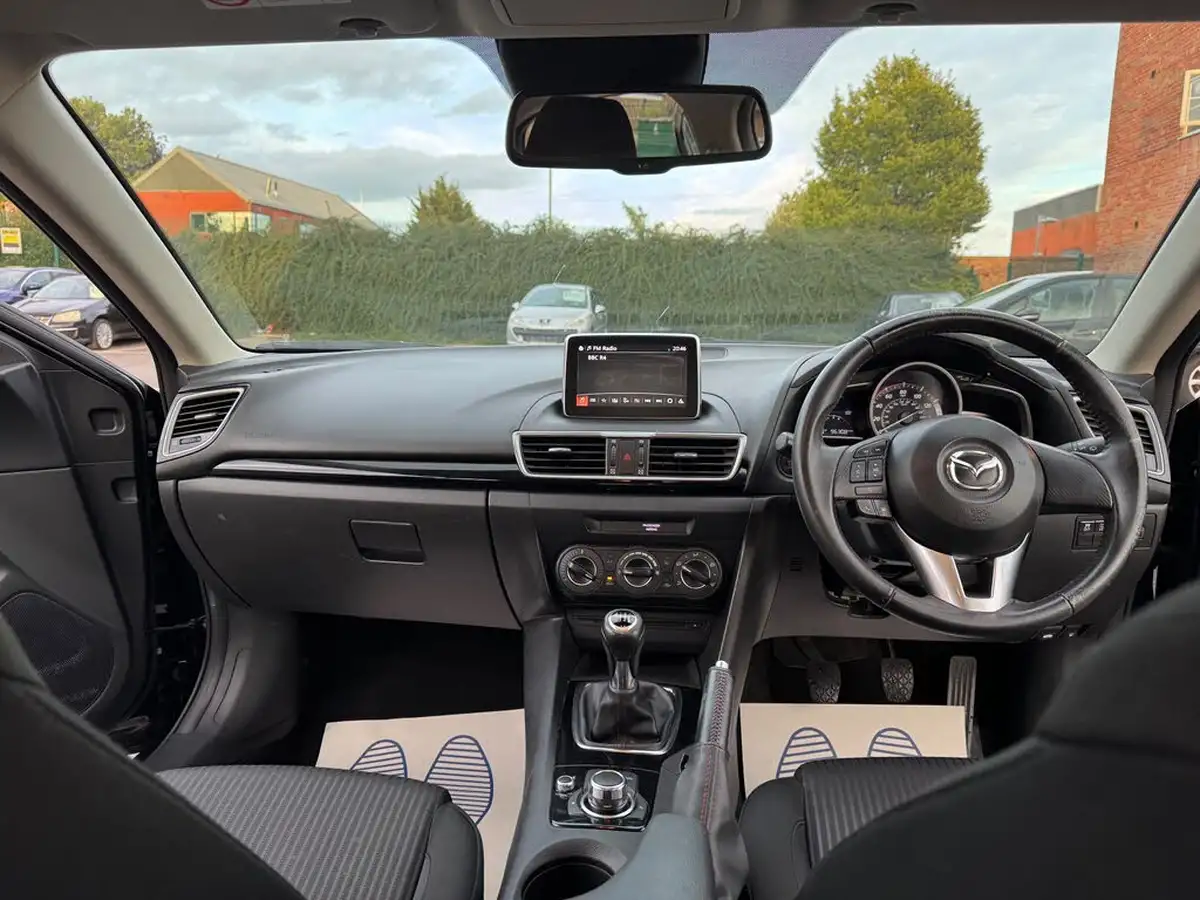 2015-mazda-mazda3-20-se-hatchback-5d-big-15