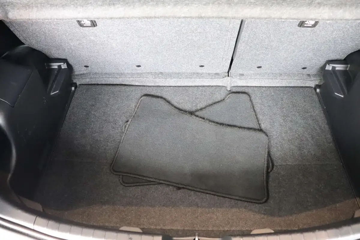 2020-toyota-yaris-15-vvt-i-icon-98bhp-hybrid-1497cc-e-cvt-big-58