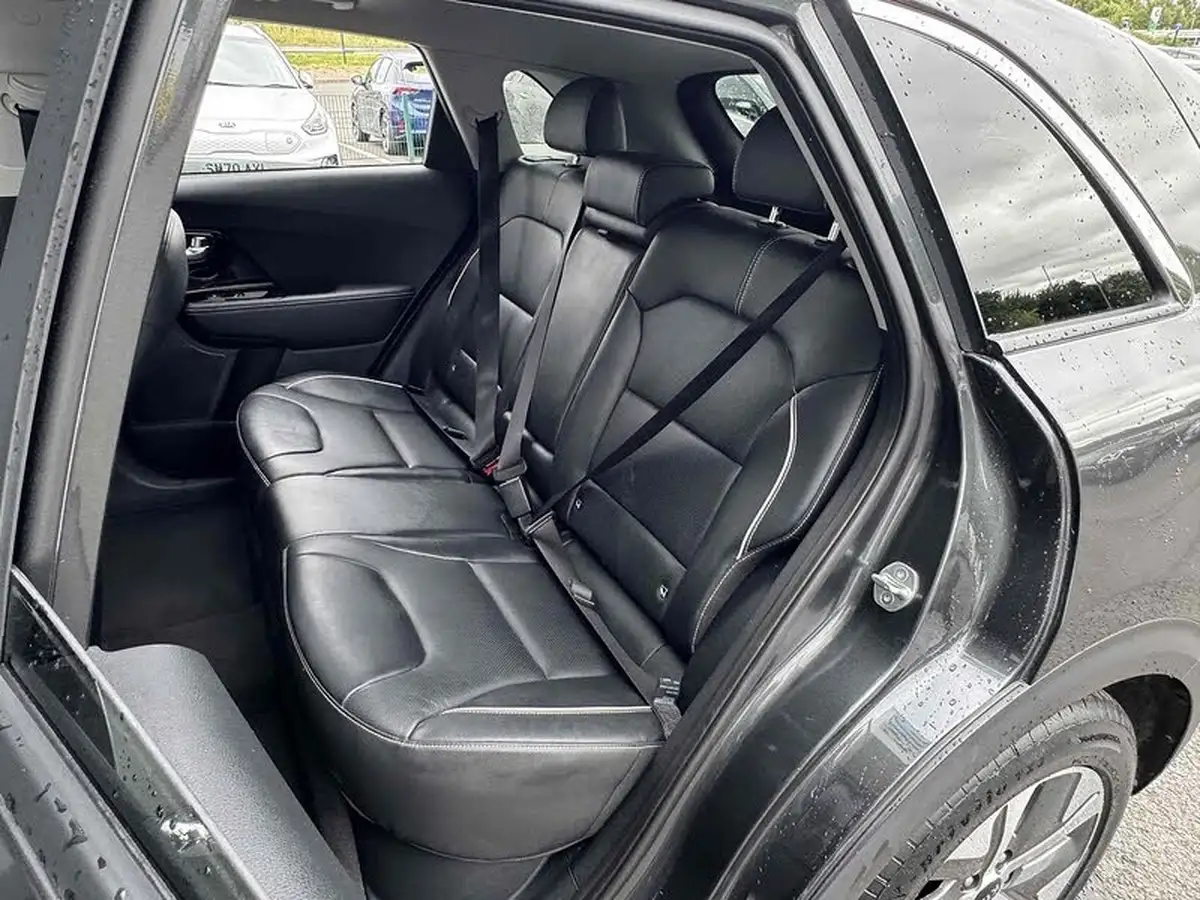 2021-kia-e-niro-ev-4-big-24