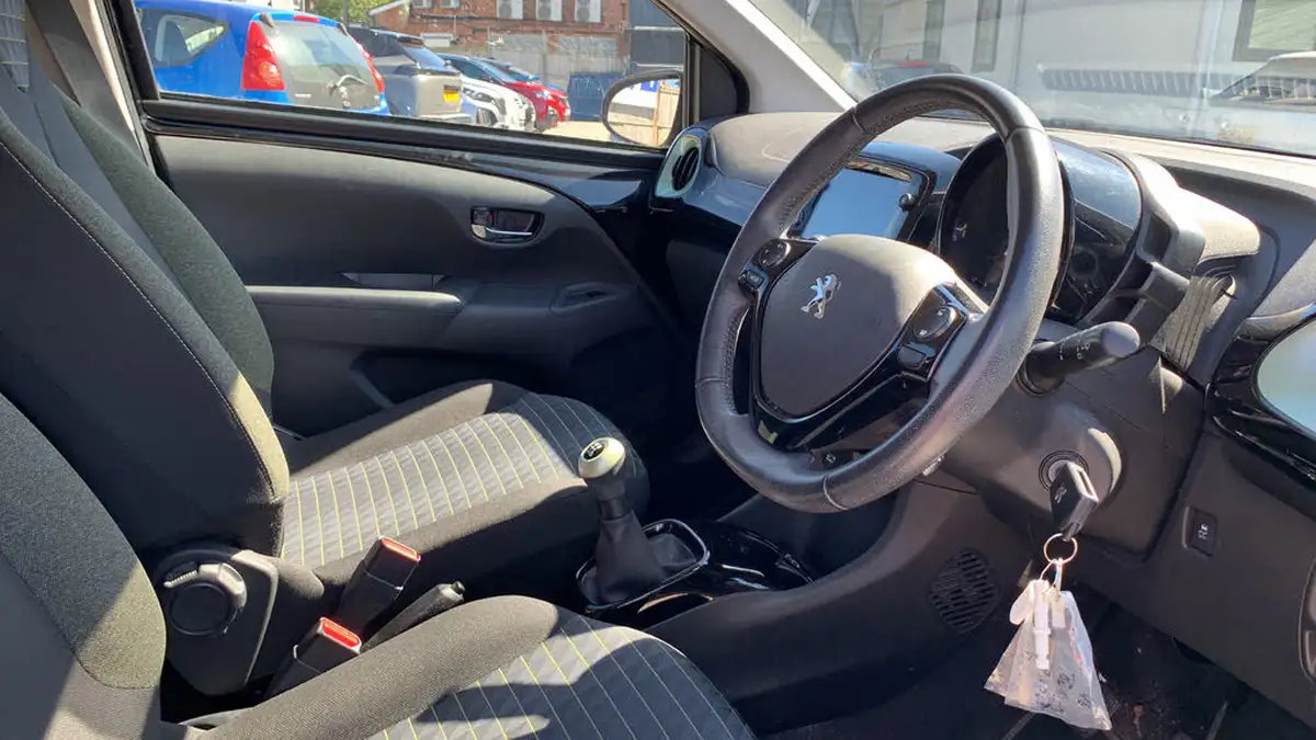 2020-peugeot-108-10-collection-ss-hatchback-big-19