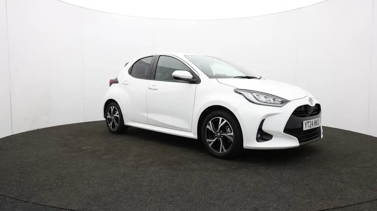 2024-toyota-yaris-15-vvt-i-design-big-49
