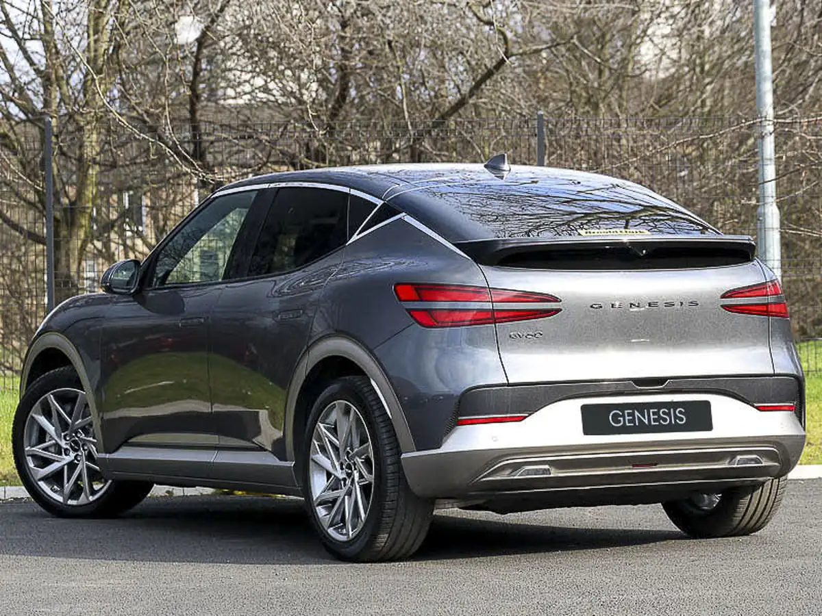 2022-genesis-gv60-e-sport-big-1
