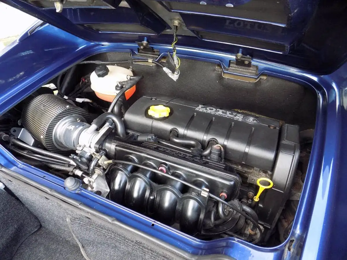 2001-lotus-elise-18-big-11