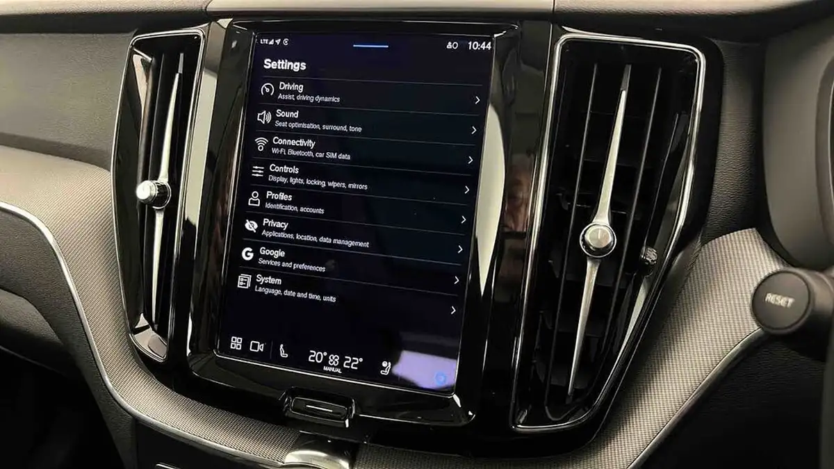 2023-volvo-xc60-20-b5-plus-big-41
