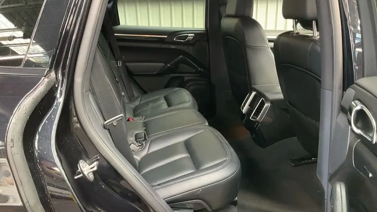 2015-porsche-cayenne-30td-big-7