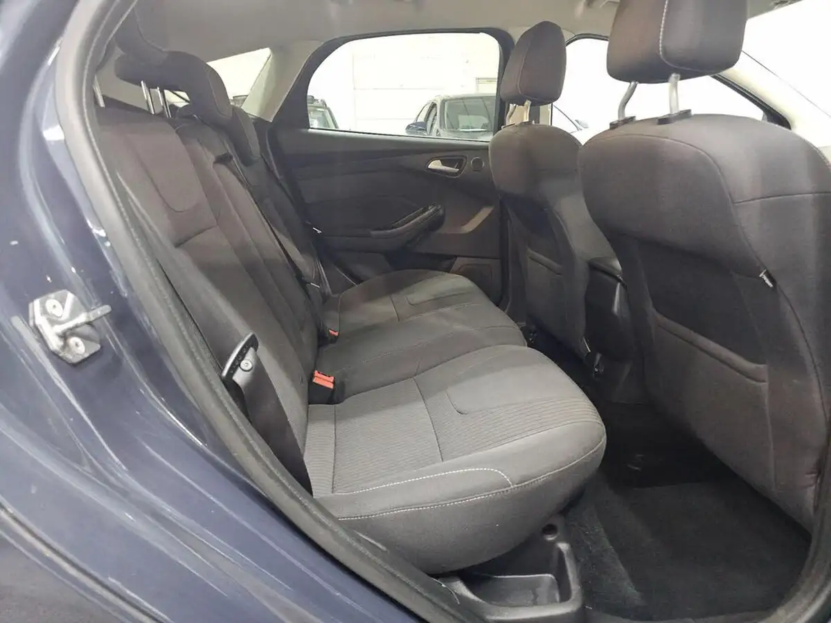 2014-ford-focus-10-titanium-navigator-scti-125ps-hatchback-big-17