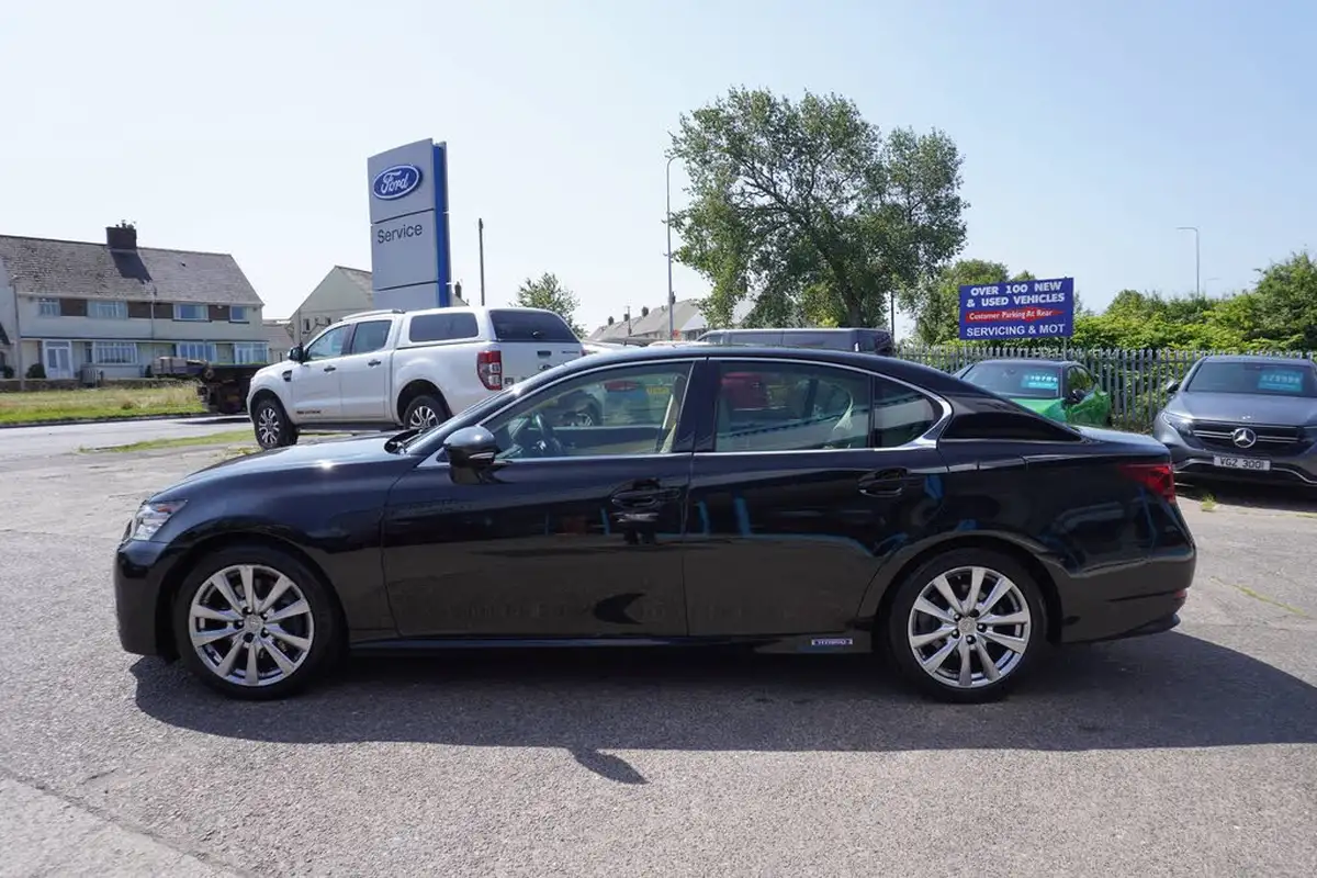2014-lexus-gs-300h-25-premier-big-21