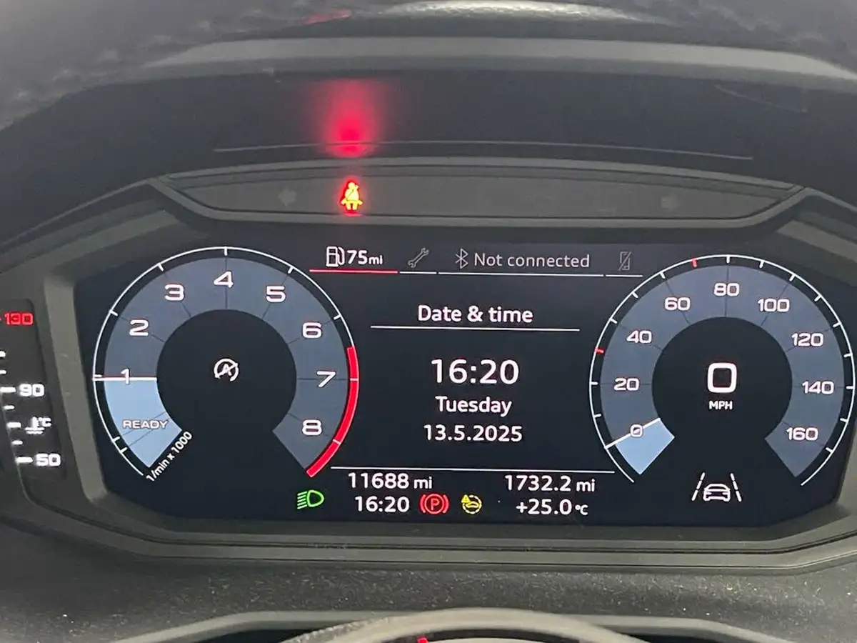 2021-audi-a1-10-25-tfsi-technik-big-39