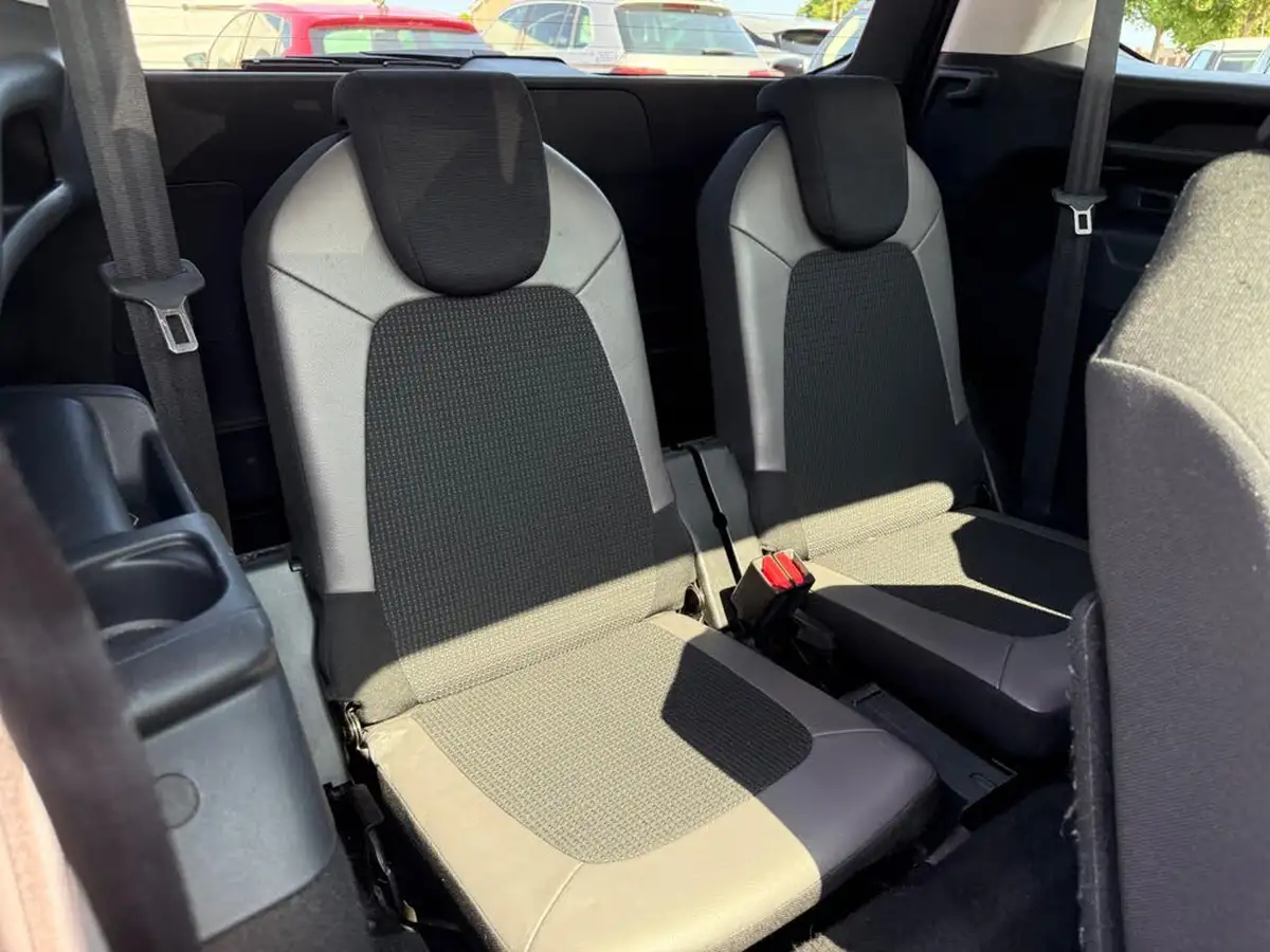 2017-citroen-grand-c4-picasso-20bluehdi-flair-big-23