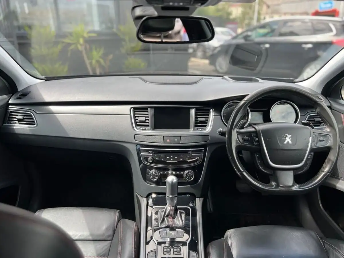 2016-peugeot-508-sw-20-bluehdi-gt-big-23