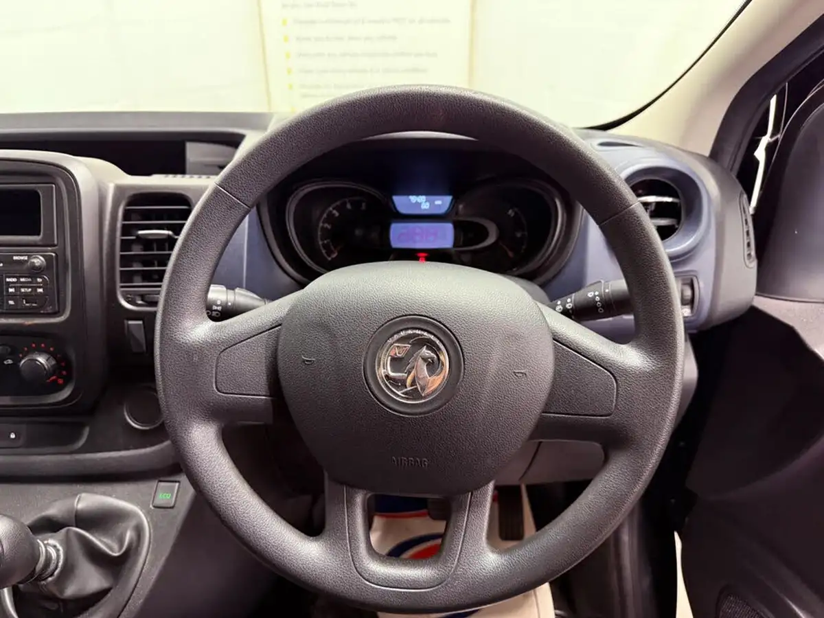 2018-vauxhall-vivaro-16cdti-2900-l1h1-120pseu6-panel-van-big-22
