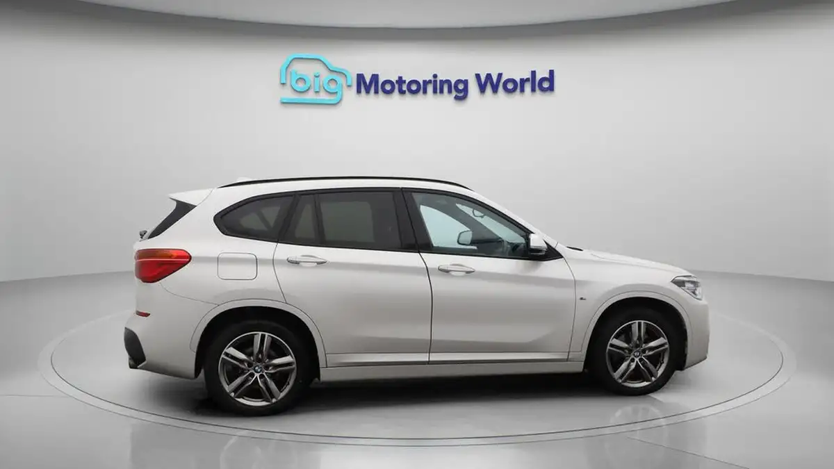 2019-bmw-x1-20-sdrive20i-m-sport-big-8
