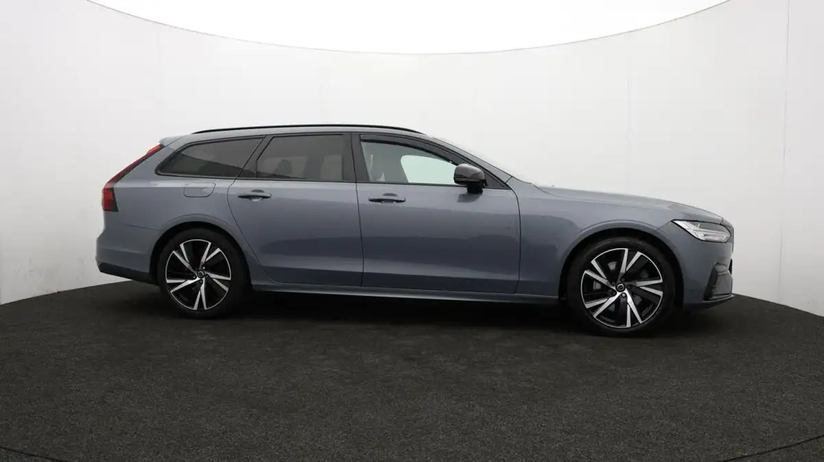 2022-volvo-v90-20td-b4-r-design-big-44