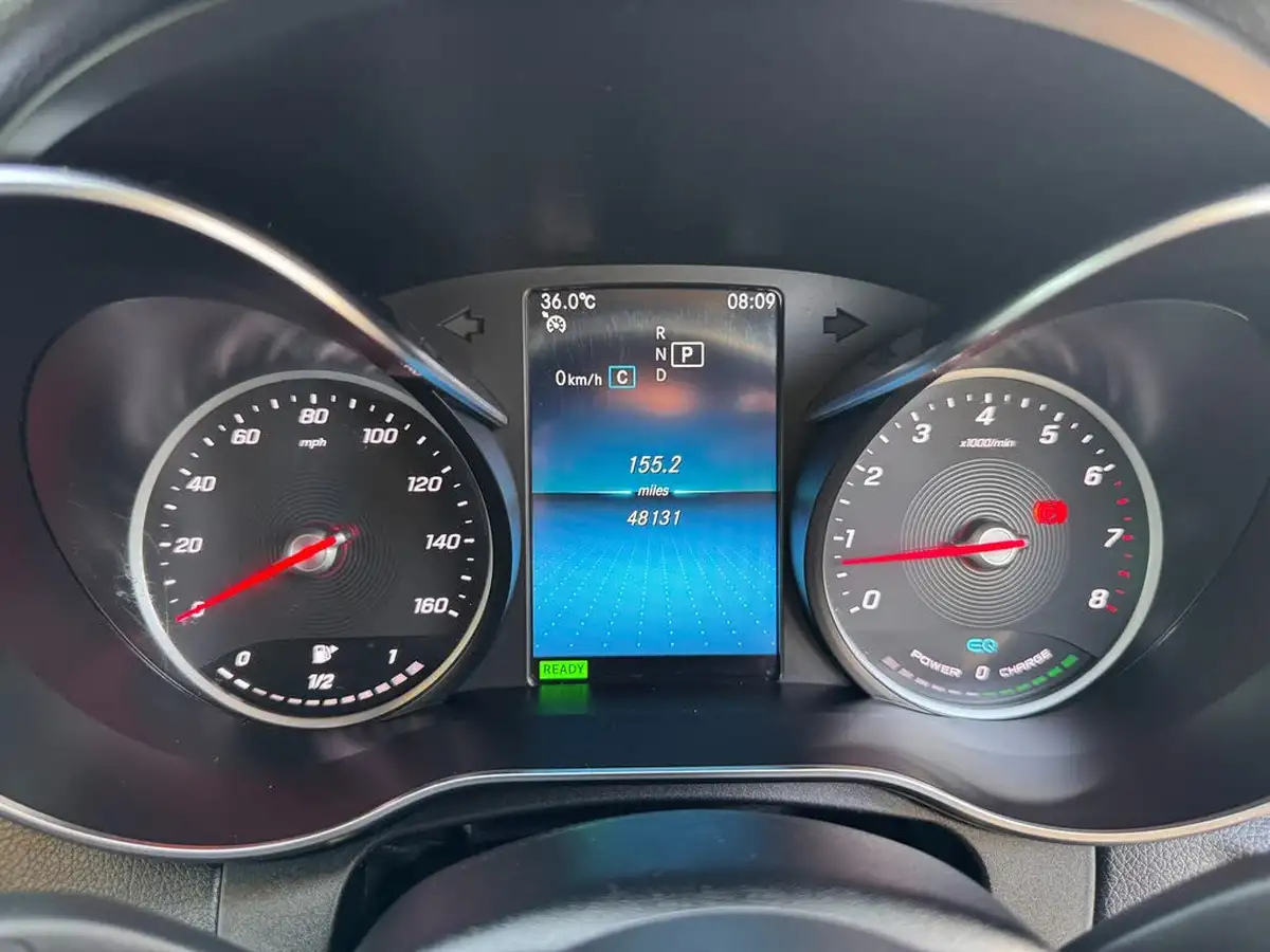 2019-mercedes-benz-c-class-15-c200-amg-line-ss-coupe-2d-big-26