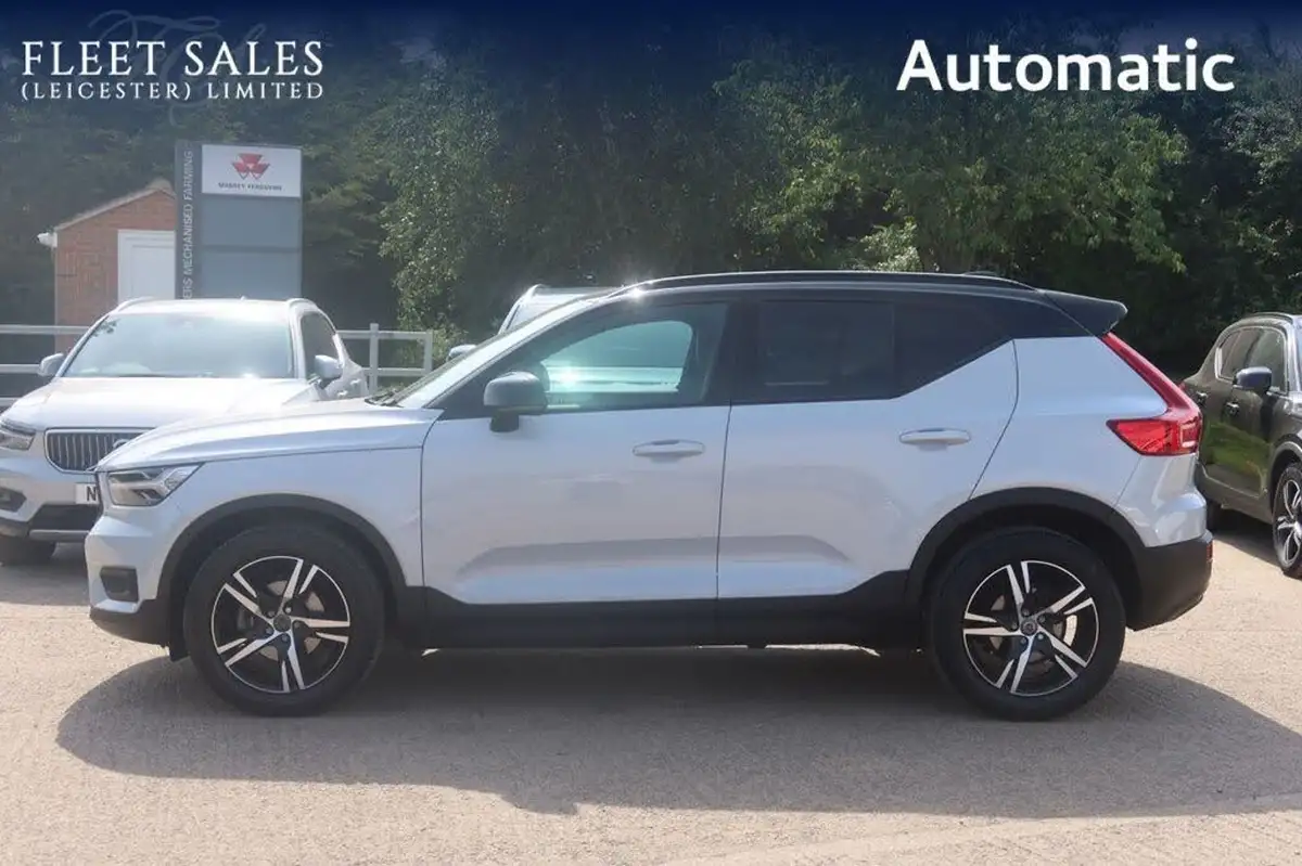 2021-volvo-xc40-15-t3-r-design-161bhp-auto-big-1