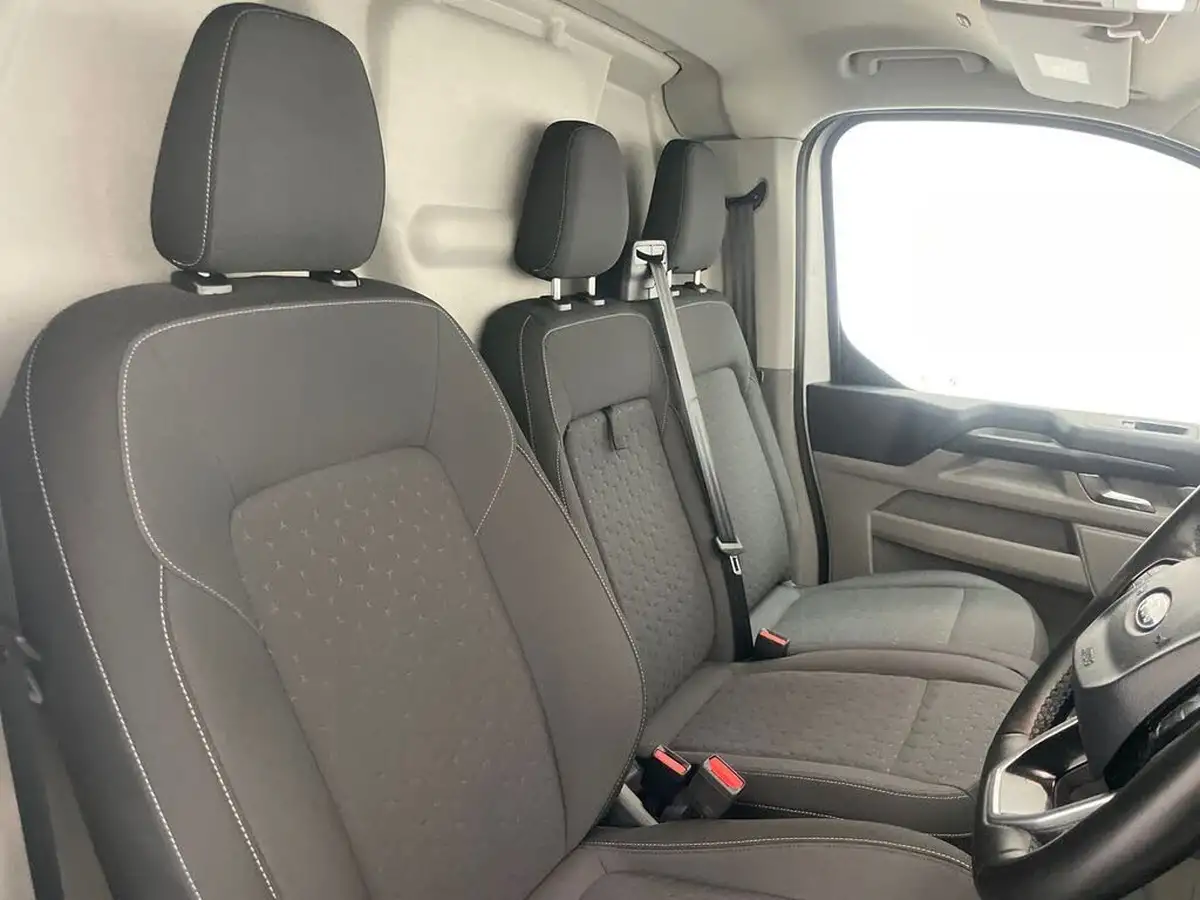 2024-ford-transit-custom-20tdci-300-l2h1-limited-150pseu6e-panel-van-1996cc-big-10