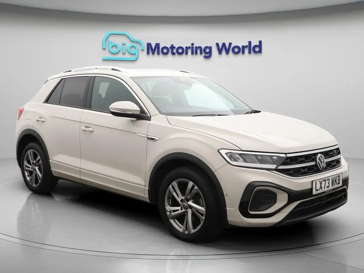 2023-volkswagen-t-roc-15-tsi-r-line-hatchback-5d-dsg-big-0