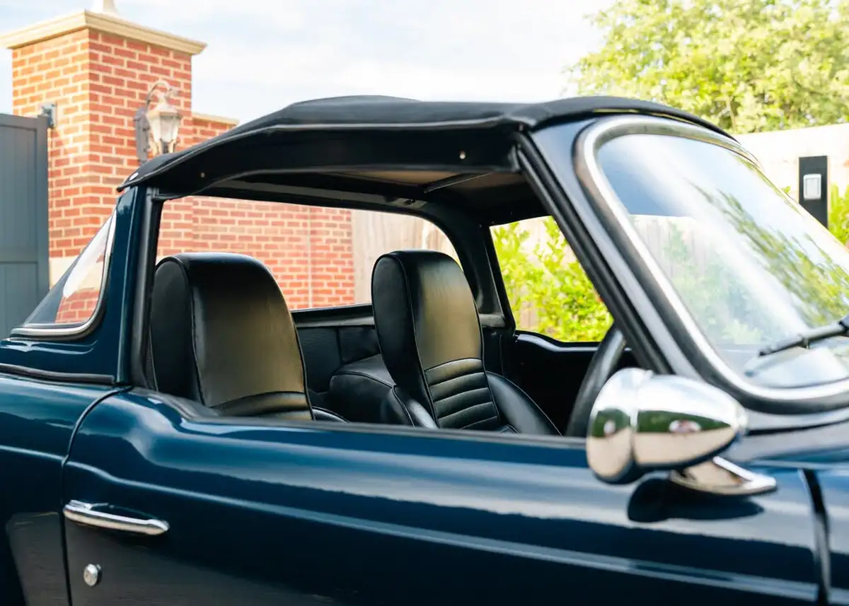 1973-triumph-tr6-roadster-rwd-big-21
