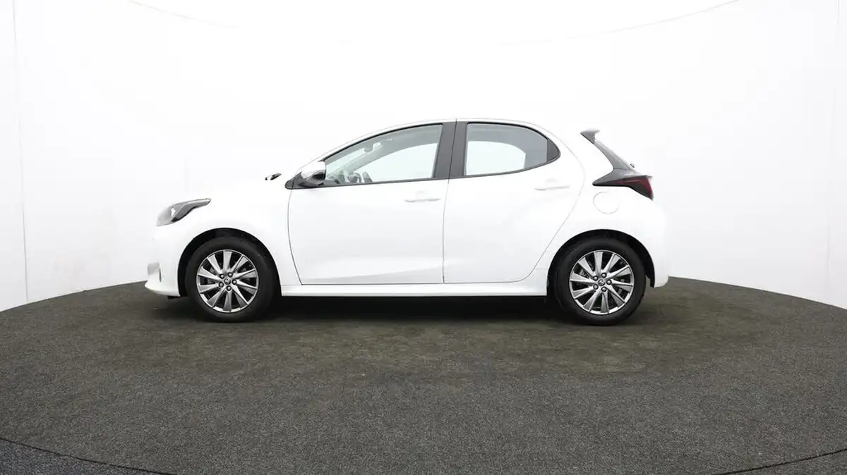 2022-toyota-yaris-15-vvt-i-icon-big-72