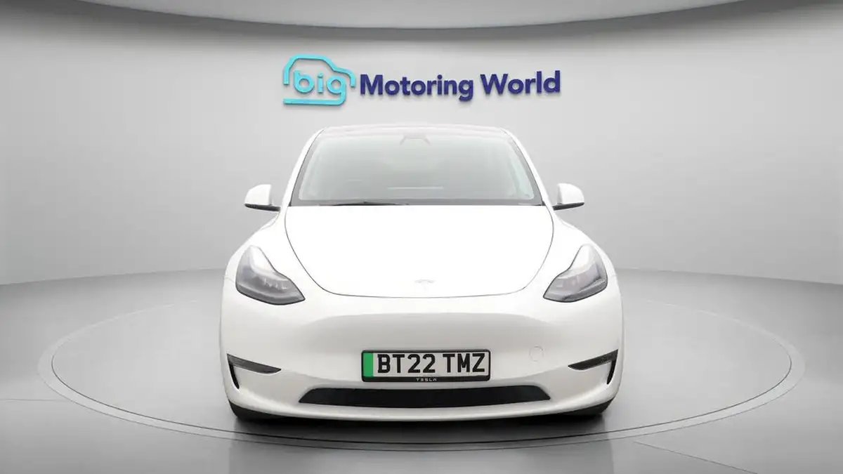 2022-tesla-model-y-e-long-range-big-2