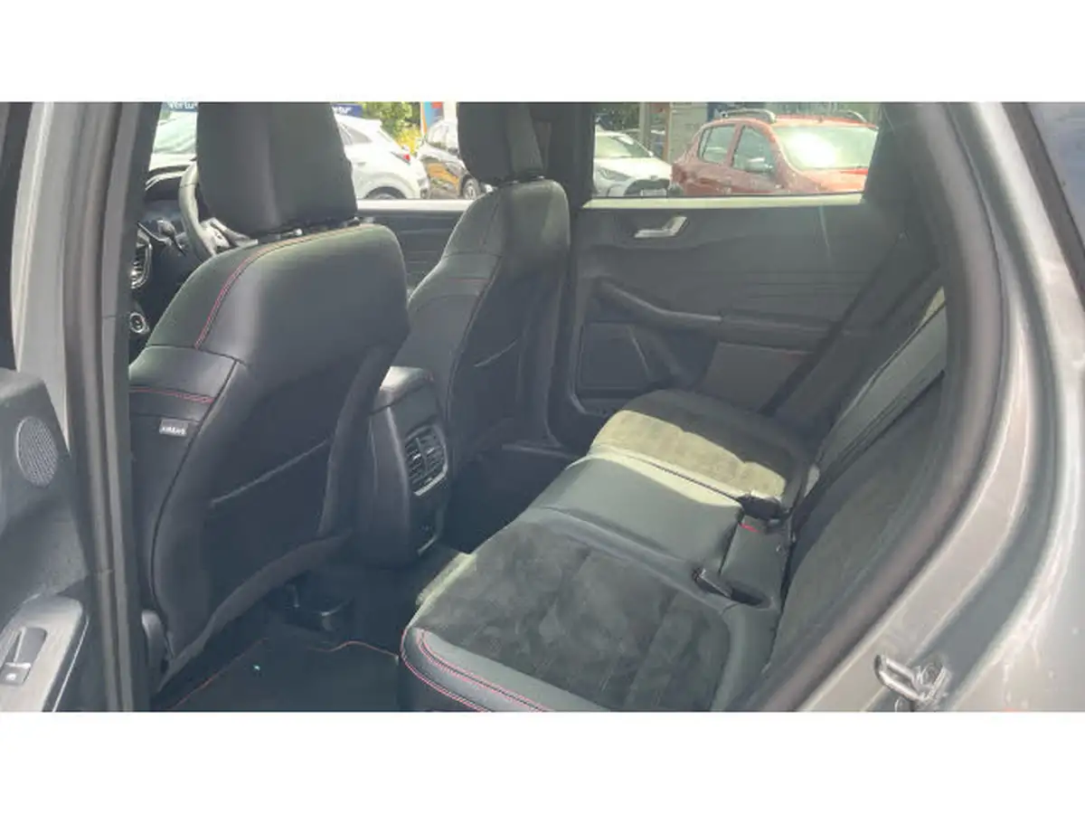 2023-ford-kuga-15t-black-package-edition-big-15